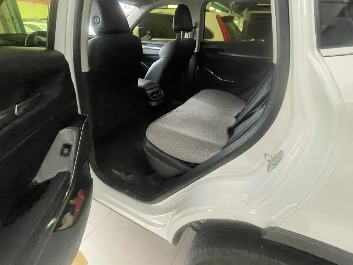 2021 Haval H6 2.0T 211HP L4 7DCT,autocango,china used car exporter,china ev exporter,chinese used car exporter,chinese used ev exporter