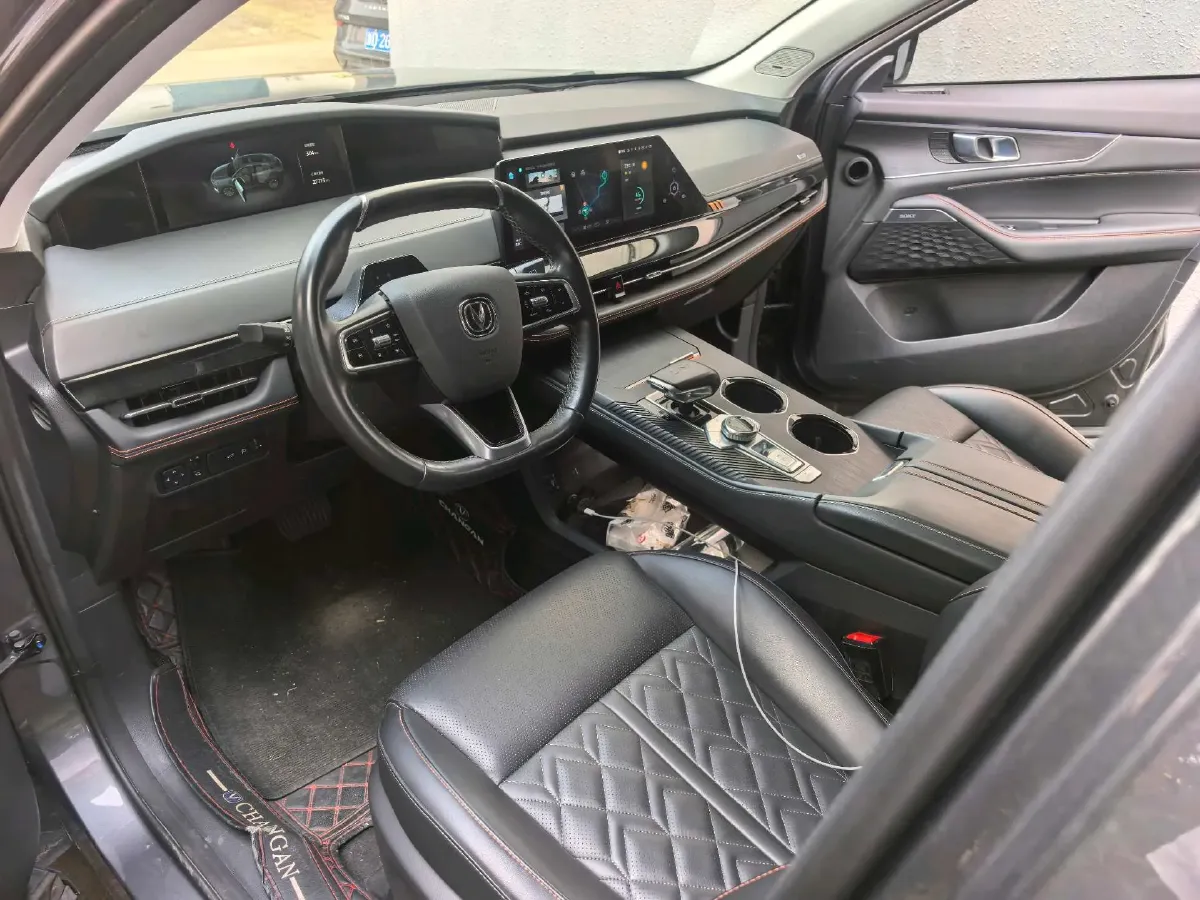 2021 ChangAn UNI-K 2.0T 233HP L4 8AT,autocango,china used car exporter,china ev exporter,chinese used car exporter,chinese used ev exporter