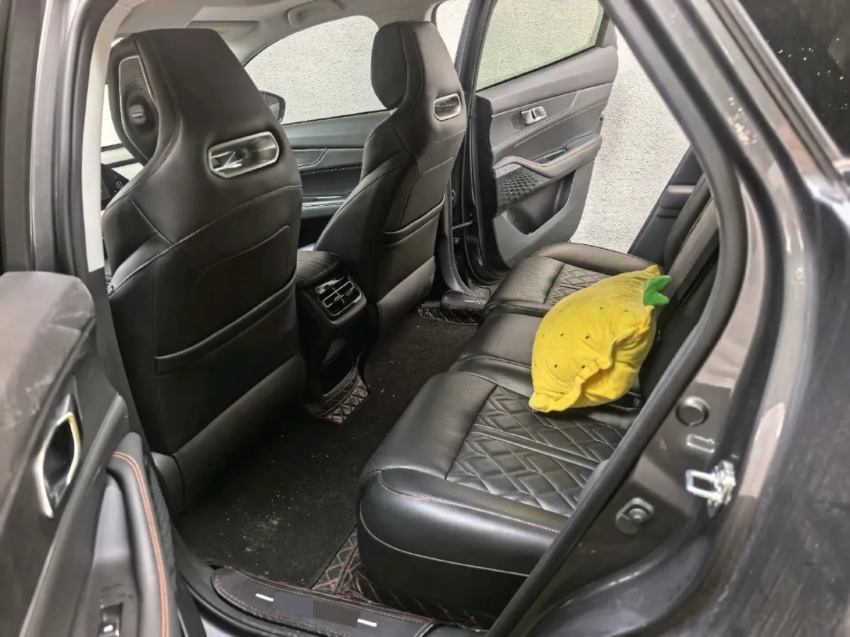 2021 ChangAn UNI-K 2.0T 233HP L4 8AT,autocango,china used car exporter,china ev exporter,chinese used car exporter,chinese used ev exporter