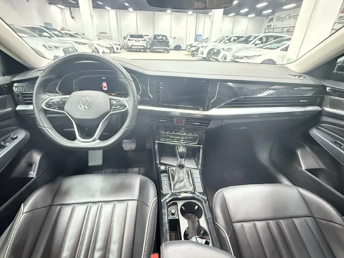 2023 Volkswagen Passat 1.4T 150HP L4 7DCT,autocango,china used car exporter,china ev exporter,chinese used car exporter,chinese used ev exporter