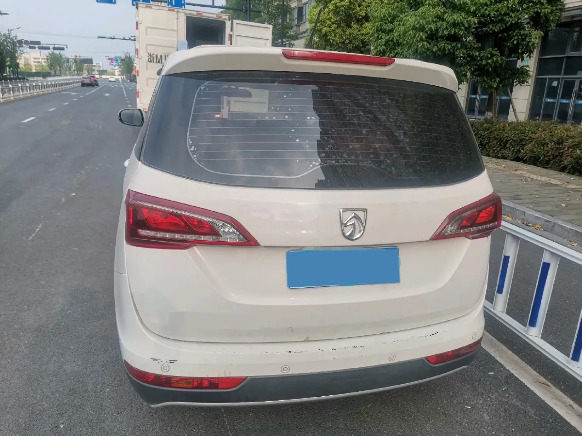 2019 BaoJun 730 1.5T 147HP L4 CVT,autocango,china used car exporter,china ev exporter,chinese used car exporter,chinese used ev exporter