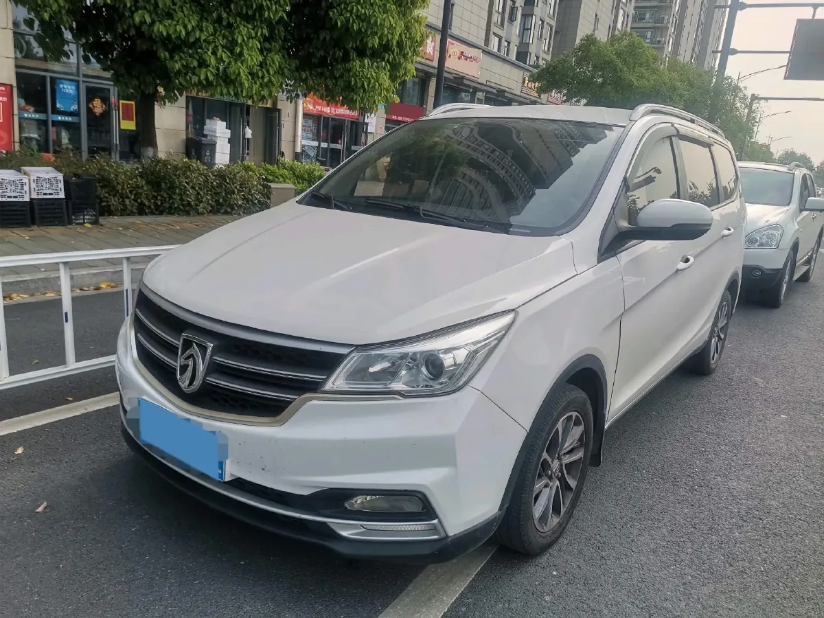 2019 BaoJun 730 1.5T 147HP L4 CVT,autocango,china used car exporter,china ev exporter,chinese used car exporter,chinese used ev exporter