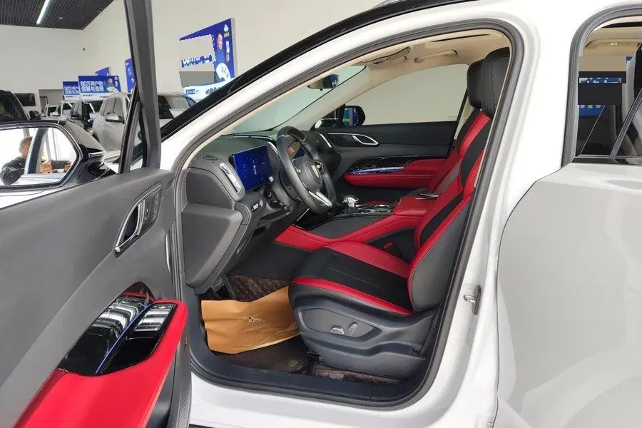 2023 HongQi HS3 1.5T 169HP L4 7DCT,autocango,china used car exporter,china ev exporter,chinese used car exporter,chinese used ev exporter