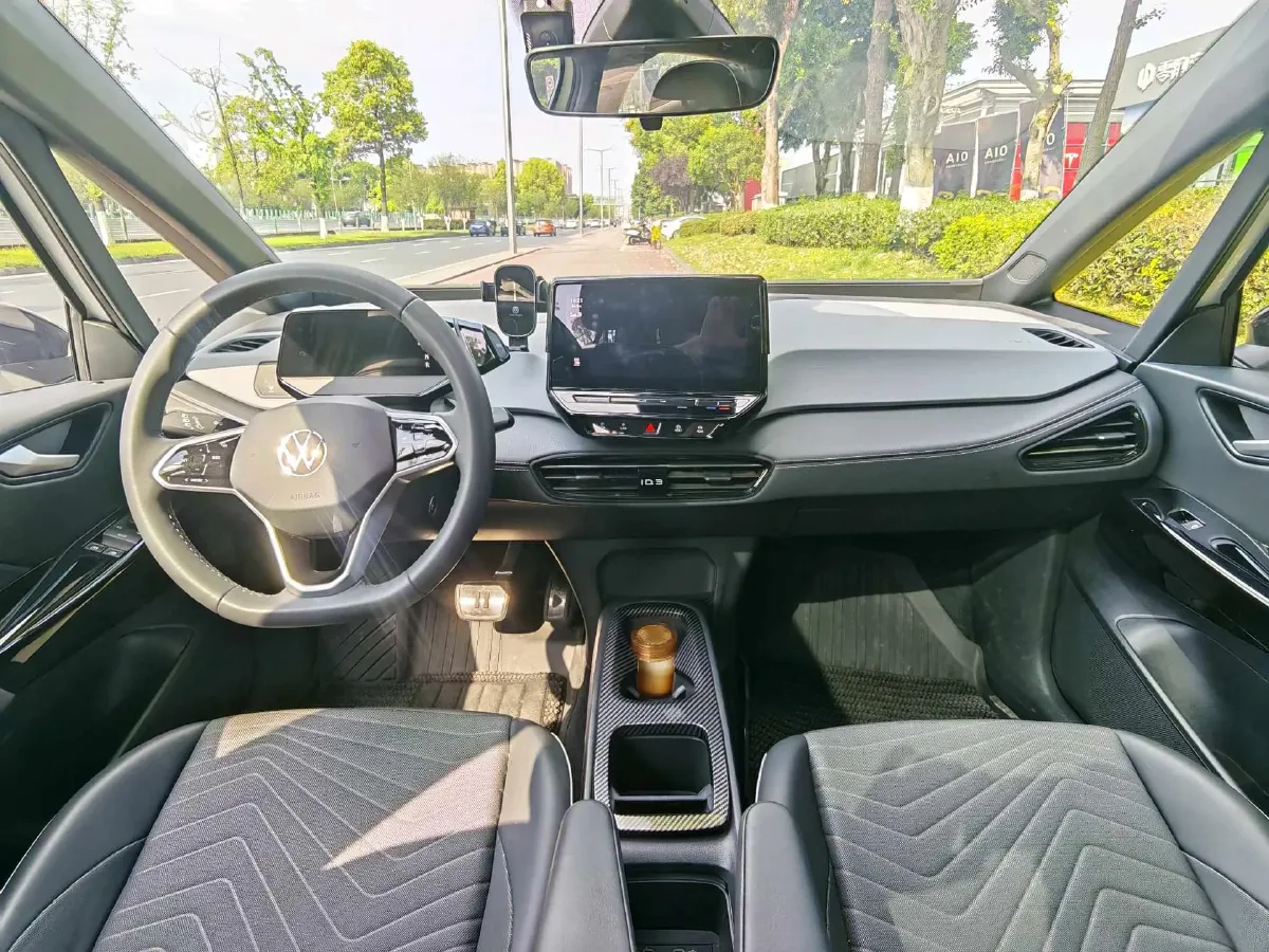 2024 Volkswagen ID.3 BEV 52.8KWH,autocango,china used car exporter,china ev exporter,chinese used car exporter,chinese used ev exporter