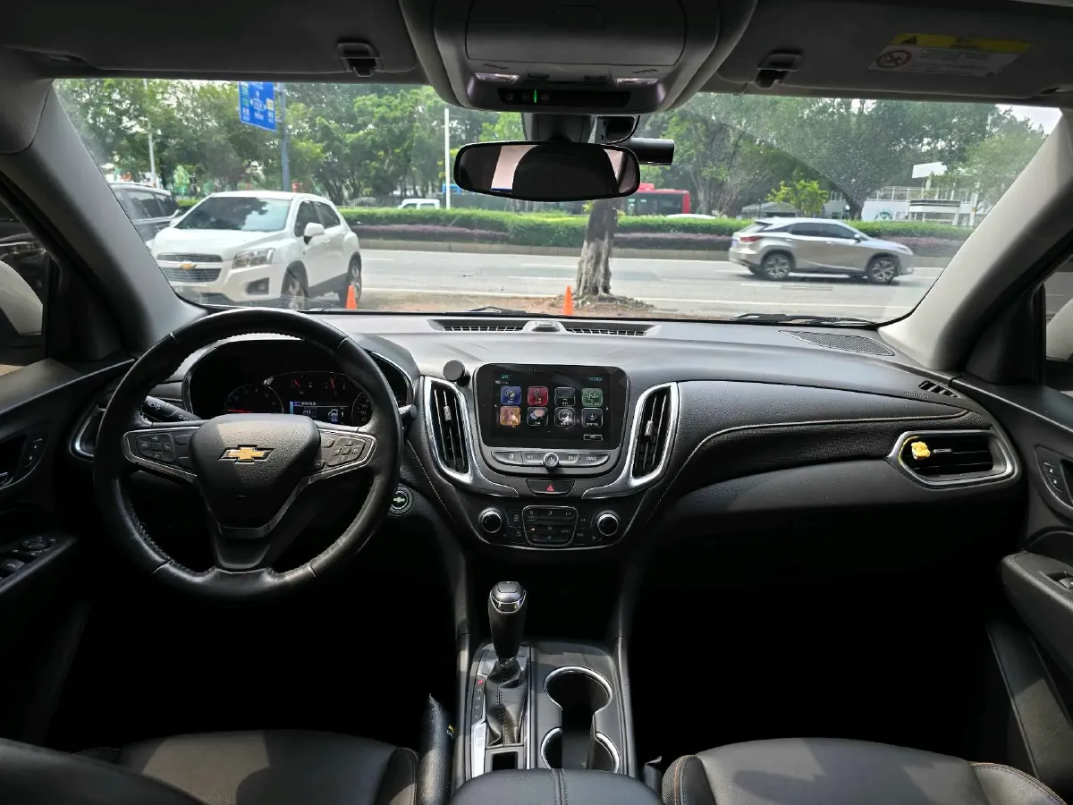 2018 Chevrolet Equinox 1.5T 180HP L4 6AT,autocango,china used car exporter,china ev exporter,chinese used car exporter,chinese used ev exporter