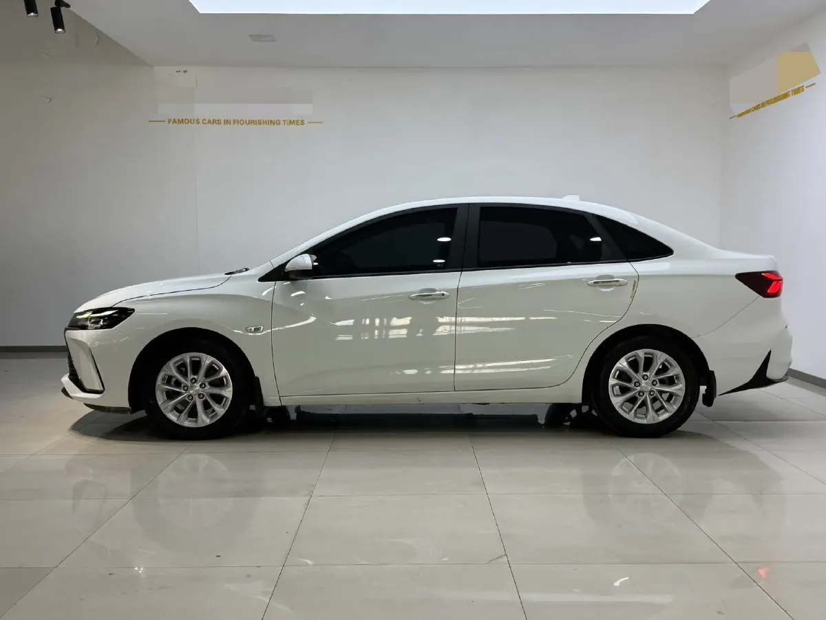 2023 Chevrolet Monza 1.5L 113HP L4 6DCT,autocango,china used car exporter,china ev exporter,chinese used car exporter,chinese used ev exporter