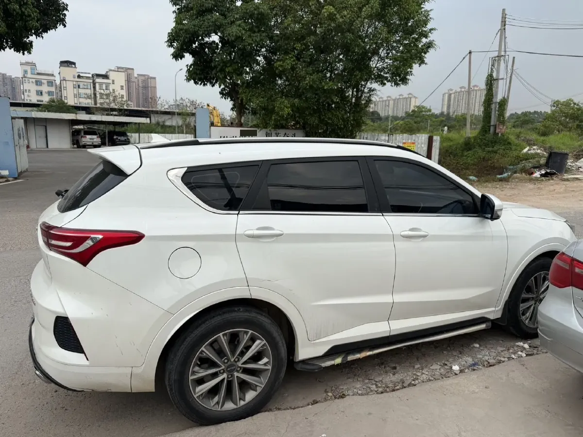 2020 Jetour X70 1.5T 156HP L4 6MT,autocango,china used car exporter,china ev exporter,chinese used car exporter,chinese used ev exporter