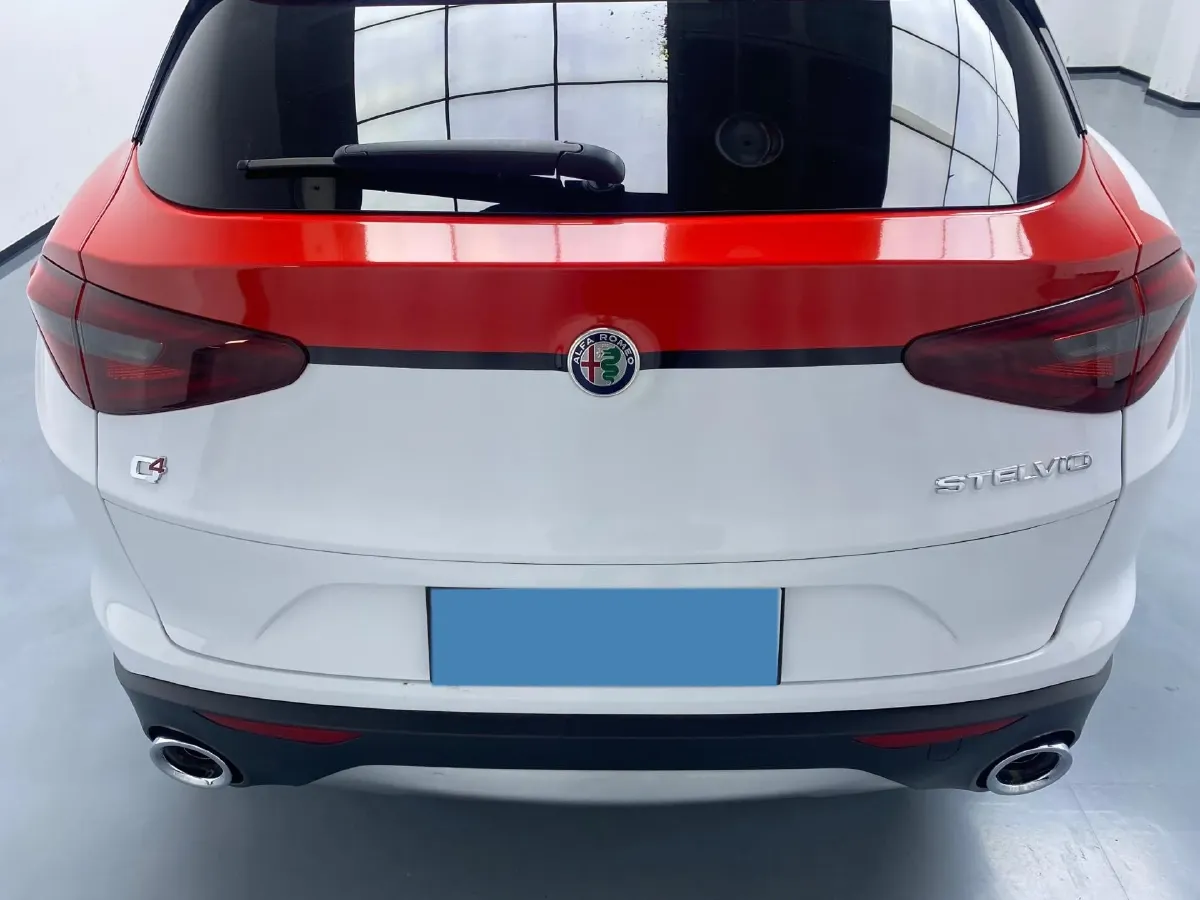 2021 Alfa Romeo Stelvio 2.0T 280HP L4 8AT,autocango,china used car exporter,china ev exporter,chinese used car exporter,chinese used ev exporter