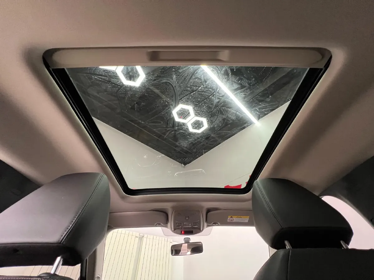 2022 Peugeot 2008 1.2T 136HP L3 6DCT,autocango,china used car exporter,china ev exporter,chinese used car exporter,chinese used ev exporter