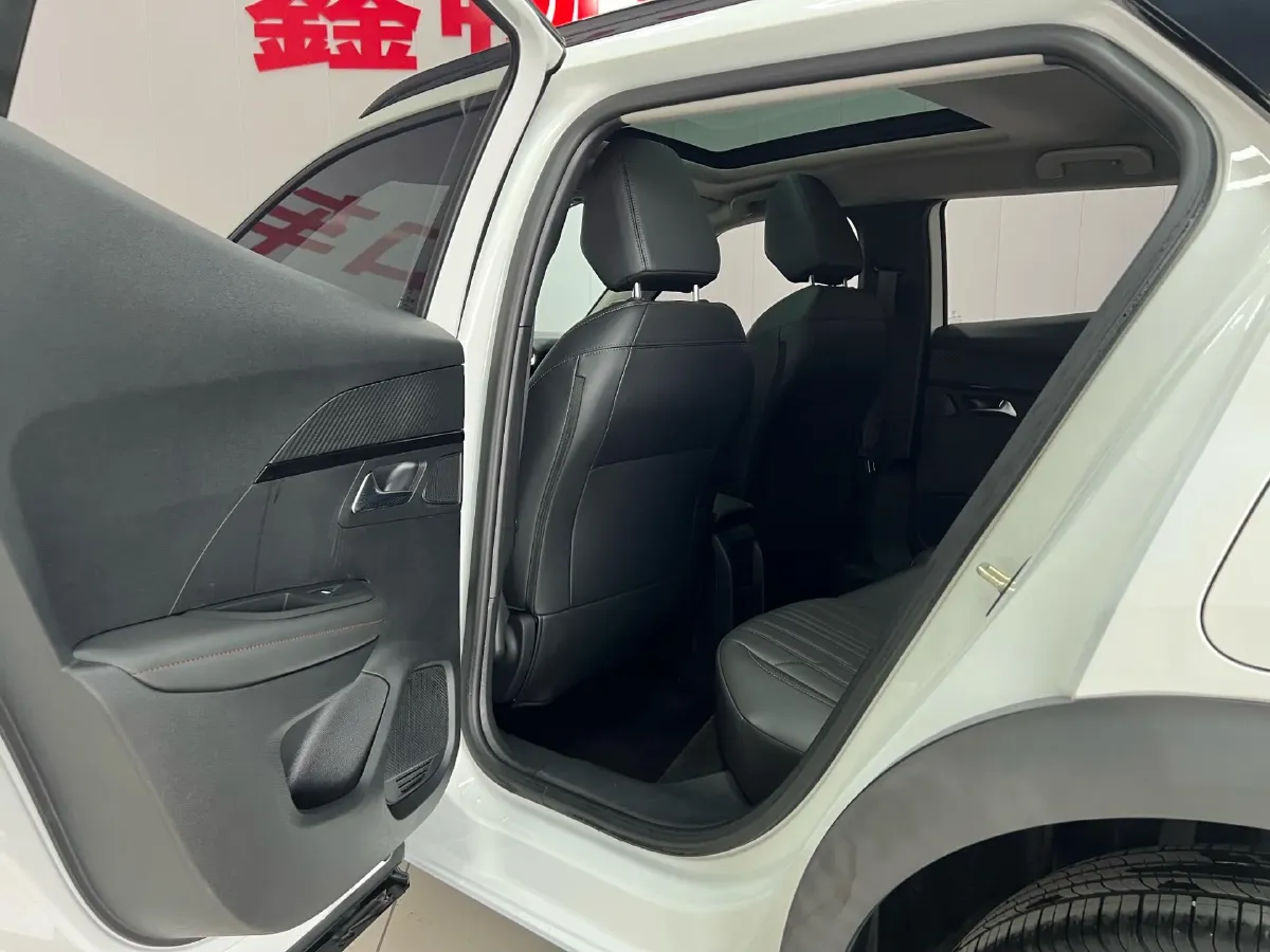 2022 Peugeot 2008 1.2T 136HP L3 6DCT,autocango,china used car exporter,china ev exporter,chinese used car exporter,chinese used ev exporter