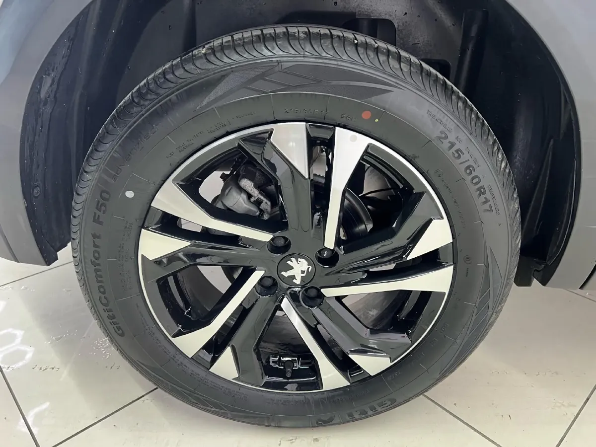 2022 Peugeot 2008 1.2T 136HP L3 6DCT,autocango,china used car exporter,china ev exporter,chinese used car exporter,chinese used ev exporter