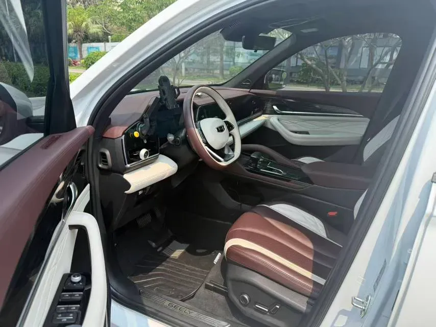 2021 Geely Monjaro 2.0T 218HP L4 7DCT,autocango,china used car exporter,china ev exporter,chinese used car exporter,chinese used ev exporter