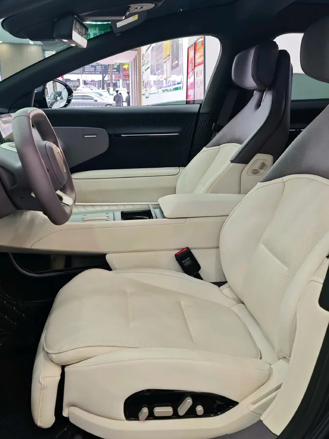 2025 Avatr 12 1.5T 156HP L4 REEV 39.05KWH,autocango,china used car exporter,china ev exporter,chinese used car exporter,chinese used ev exporter