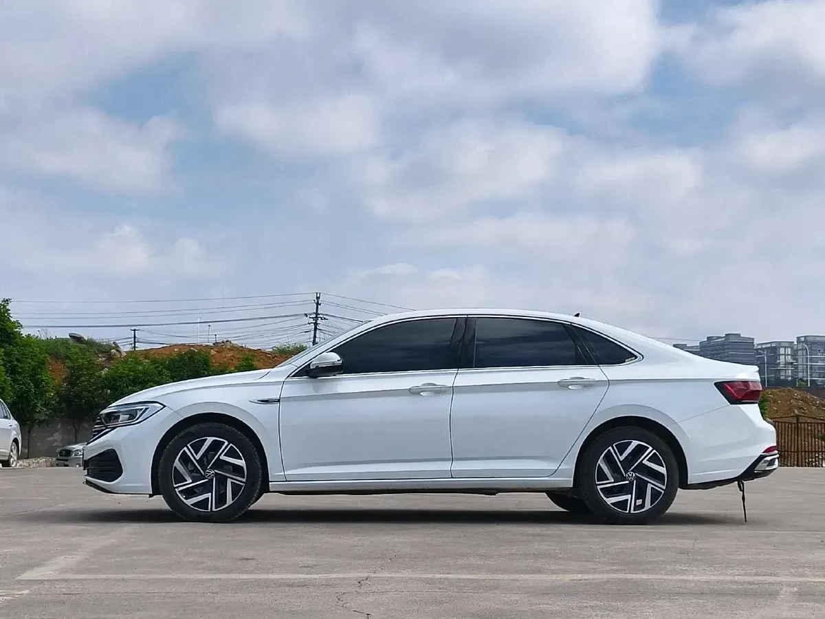 2023 Volkswagen Sagitar 1.4T 150HP L4 7DCT,autocango,china used car exporter,china ev exporter,chinese used car exporter,chinese used ev exporter