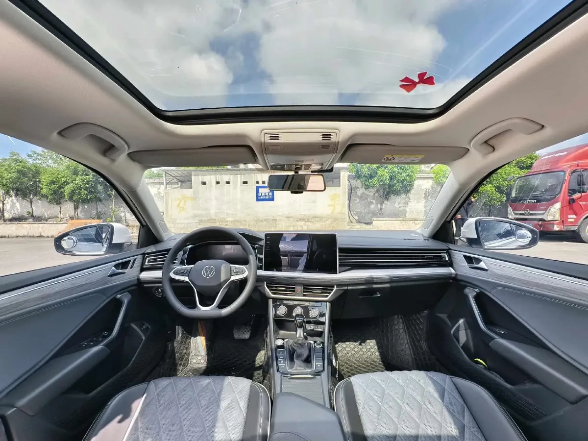 2023 Volkswagen Sagitar 1.4T 150HP L4 7DCT,autocango,china used car exporter,china ev exporter,chinese used car exporter,chinese used ev exporter