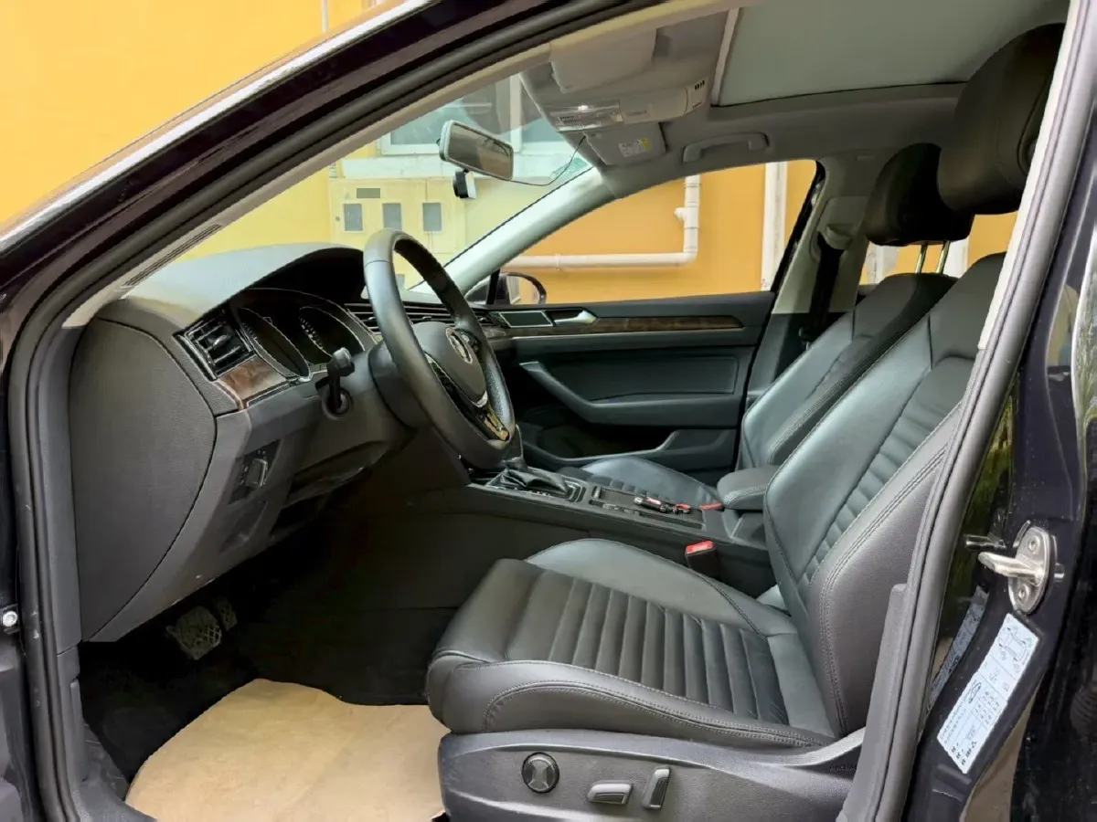 2019 Chevrolet Malibu XL 2.0T 241HP L4 9AT,autocango,china used car exporter,china ev exporter,chinese used car exporter,chinese used ev exporter