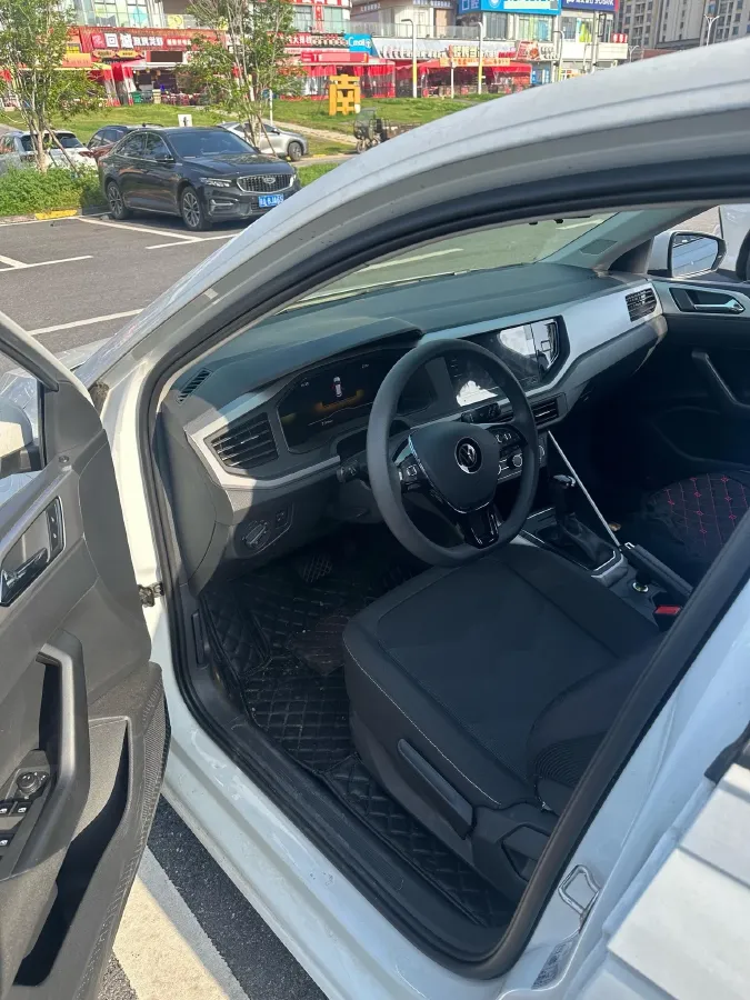 2023 Volkswagen Polo 1.5L 110HP L4 6AT,autocango,china used car exporter,china ev exporter,chinese used car exporter,chinese used ev exporter