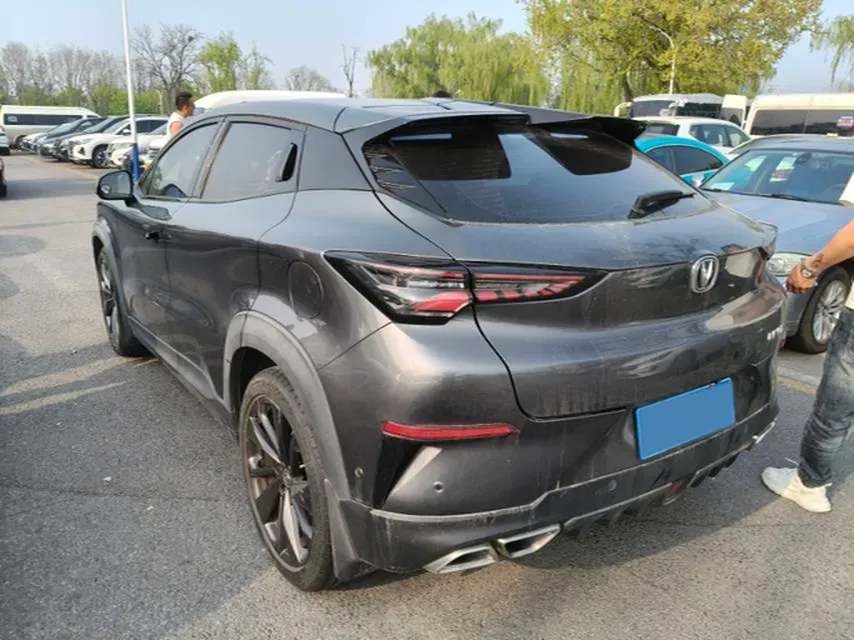 2020 ChangAn UNI-T 1.5T 180HP L4 7DCT,autocango,china used car exporter,china ev exporter,chinese used car exporter,chinese used ev exporter