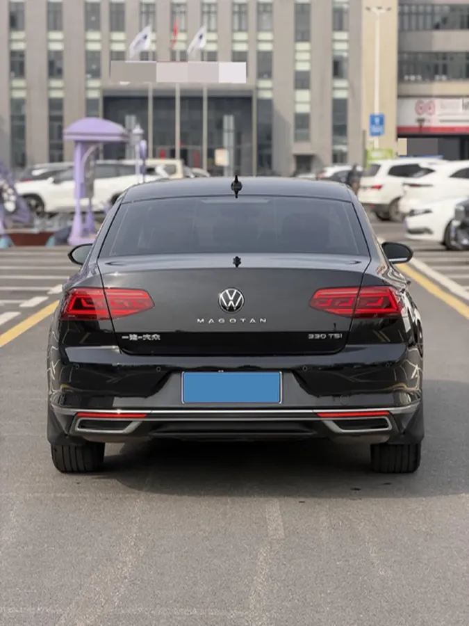 2020 Volkswagen Magotan 2.0T 186HP L4 7DCT,autocango,china used car exporter,china ev exporter,chinese used car exporter,chinese used ev exporter