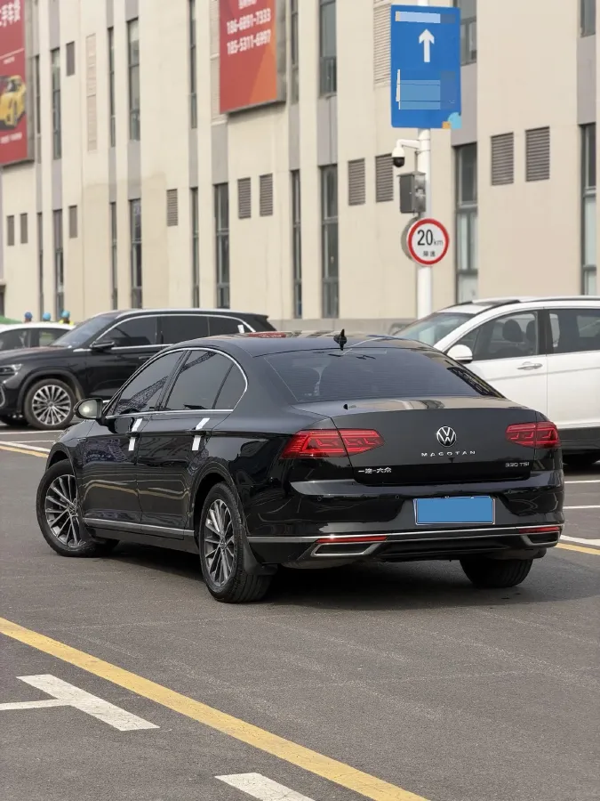 2020 Volkswagen Magotan 2.0T 186HP L4 7DCT,autocango,china used car exporter,china ev exporter,chinese used car exporter,chinese used ev exporter