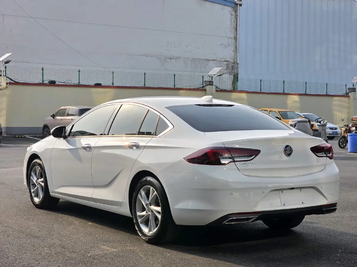 2022 Buick Regal 1.5T 169HP L4 9AT,autocango,china used car exporter,china ev exporter,chinese used car exporter,chinese used ev exporter