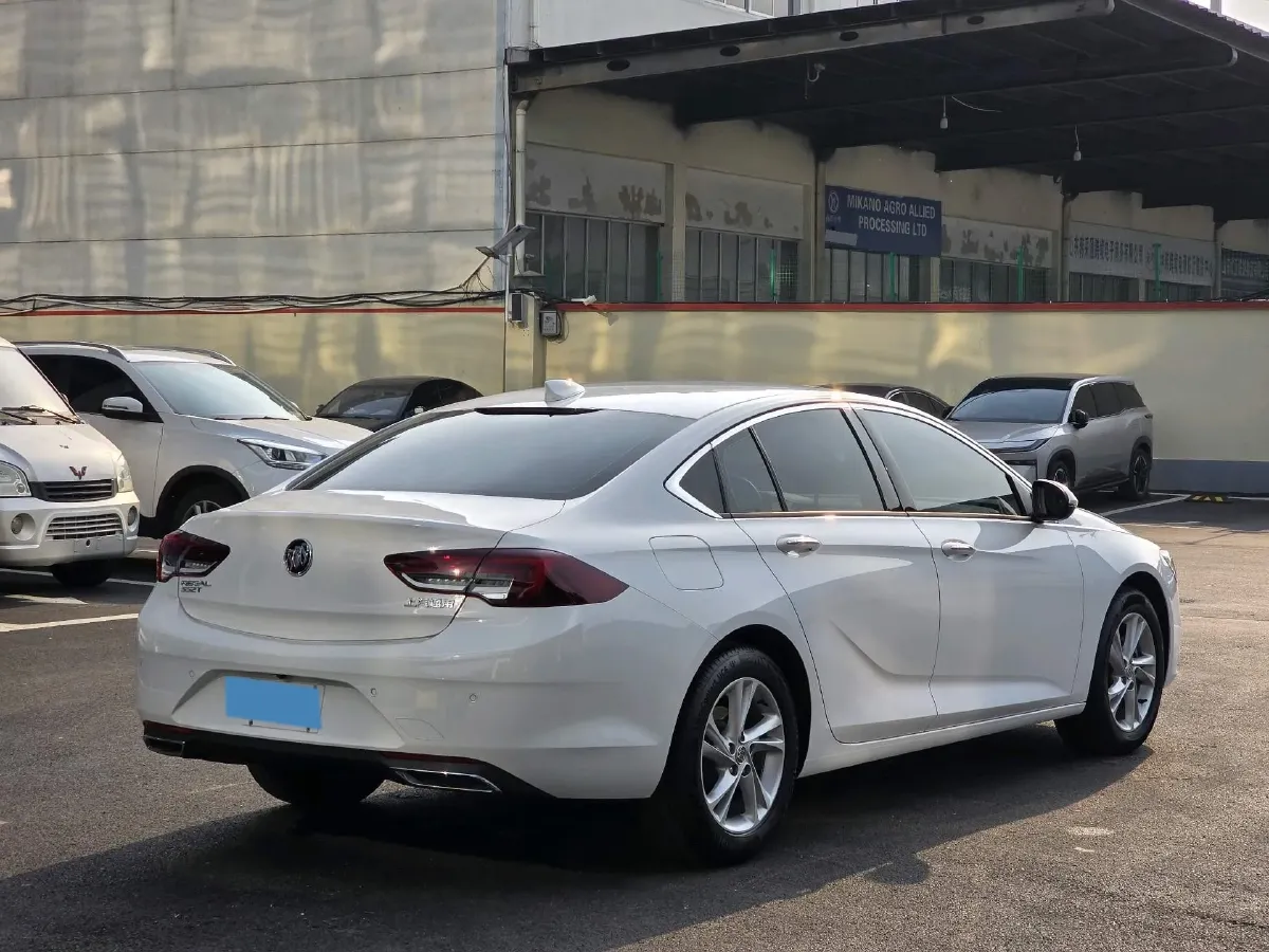 2022 Buick Regal 1.5T 169HP L4 9AT,autocango,china used car exporter,china ev exporter,chinese used car exporter,chinese used ev exporter