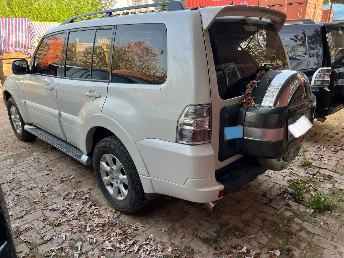 2019 Mitsubishi Pajero 3.0L 174HP V6 5AT,autocango,china used car exporter,china ev exporter,chinese used car exporter,chinese used ev exporter
