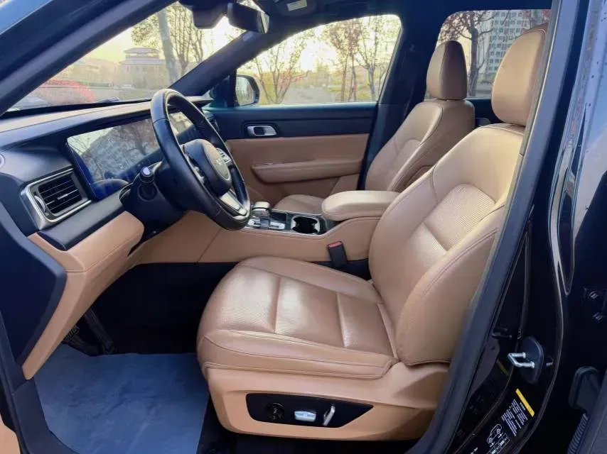 2021 Li ONE Range Extended 131HP REEV 40.5KWH,autocango,china used car exporter,china ev exporter,chinese used car exporter,chinese used ev exporter