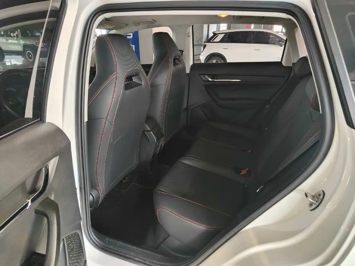 2021 Skoda Kamiq 1.2T 116HP L4 7DCT,autocango,china used car exporter,china ev exporter,chinese used car exporter,chinese used ev exporter