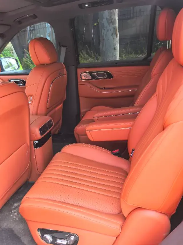 2025 Volkswagen Tiguan L 2.0T 220HP L4 7DCT,autocango,china used car exporter,china ev exporter,chinese used car exporter,chinese used ev exporter