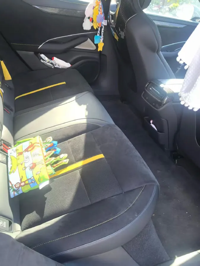 2025 MI SU7 Ultra BEV 93.7KWH,autocango,china used car exporter,china ev exporter,chinese used car exporter,chinese used ev exporter