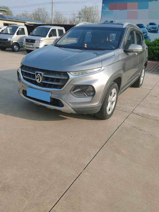 2017 BaoJun 310W 1.5L 105HP L4 6MT,autocango,china used car exporter,china ev exporter,chinese used car exporter,chinese used ev exporter