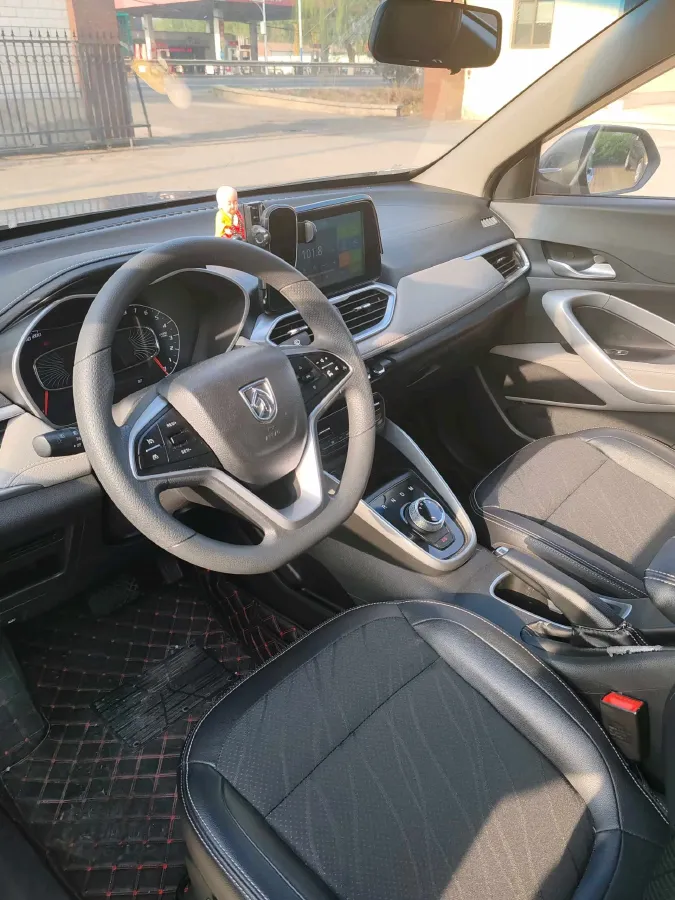 2017 BaoJun 310W 1.5L 105HP L4 6MT,autocango,china used car exporter,china ev exporter,chinese used car exporter,chinese used ev exporter