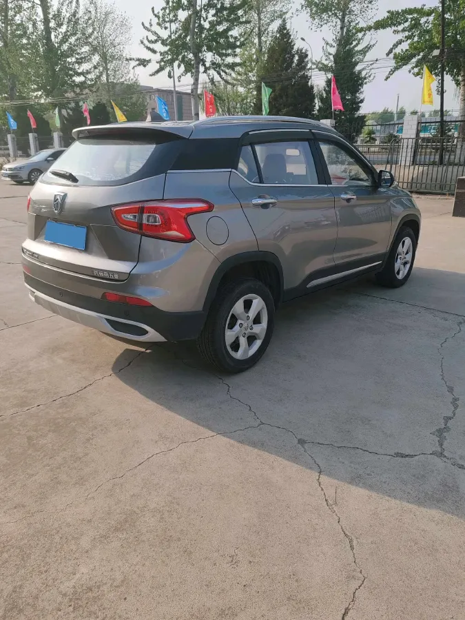 2017 BaoJun 310W 1.5L 105HP L4 6MT,autocango,china used car exporter,china ev exporter,chinese used car exporter,chinese used ev exporter