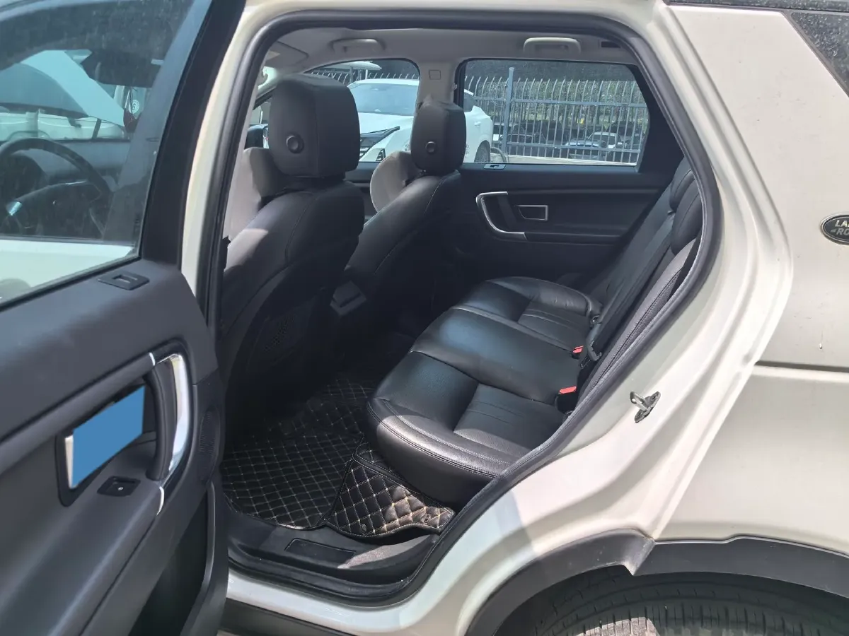 2018 Land Rover Discovery Sport 2.0T 241HP L4 9AT,autocango,china used car exporter,china ev exporter,chinese used car exporter,chinese used ev exporter