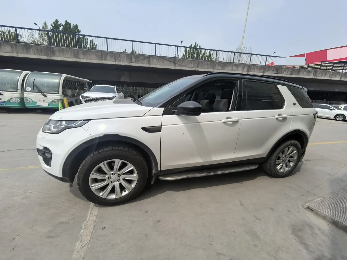 2018 Land Rover Discovery Sport 2.0T 241HP L4 9AT,autocango,china used car exporter,china ev exporter,chinese used car exporter,chinese used ev exporter