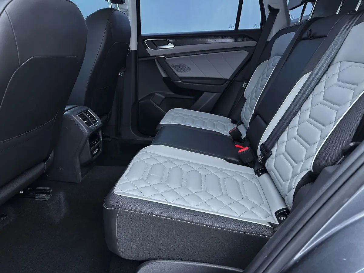 2023 Volkswagen Tayron 1.4T 150HP L4 7DCT,autocango,china used car exporter,china ev exporter,chinese used car exporter,chinese used ev exporter