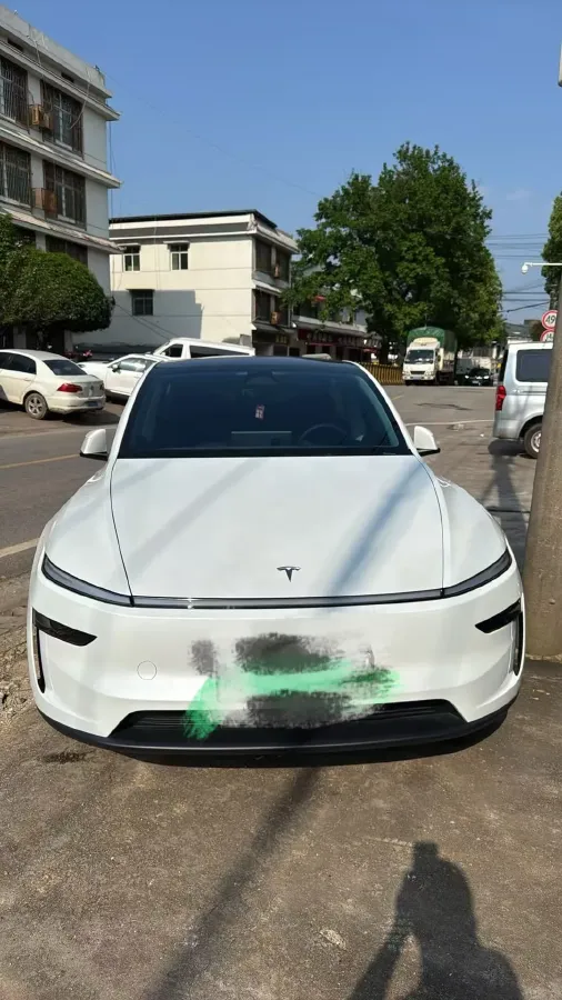 2025 Tesla Model Y BEV 62.5KWH,autocango,china used car exporter,china ev exporter,chinese used car exporter,chinese used ev exporter