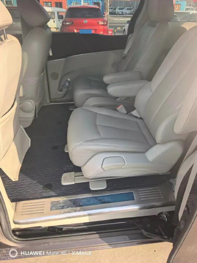 2021 Buick GL8 2.0T 237HP L4 9AT,autocango,china used car exporter,china ev exporter,chinese used car exporter,chinese used ev exporter