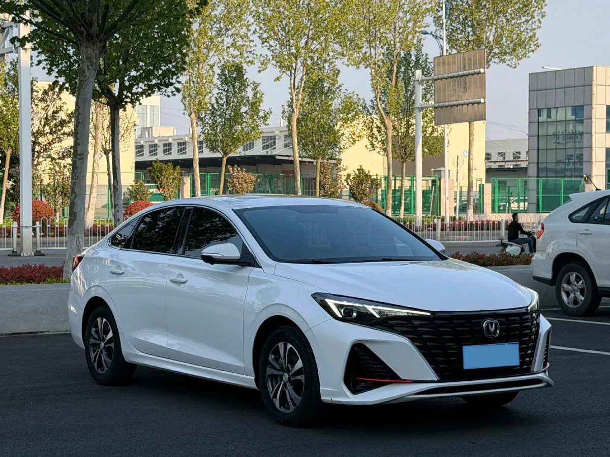 2023 ChangAn Eado 1.4T 160HP L4 7DCT,autocango,china used car exporter,china ev exporter,chinese used car exporter,chinese used ev exporter