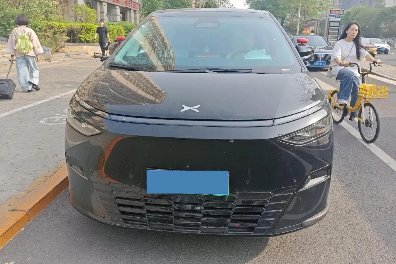 2024 Xpeng X9 BEV 84.5KWH,autocango,china used car exporter,china ev exporter,chinese used car exporter,chinese used ev exporter