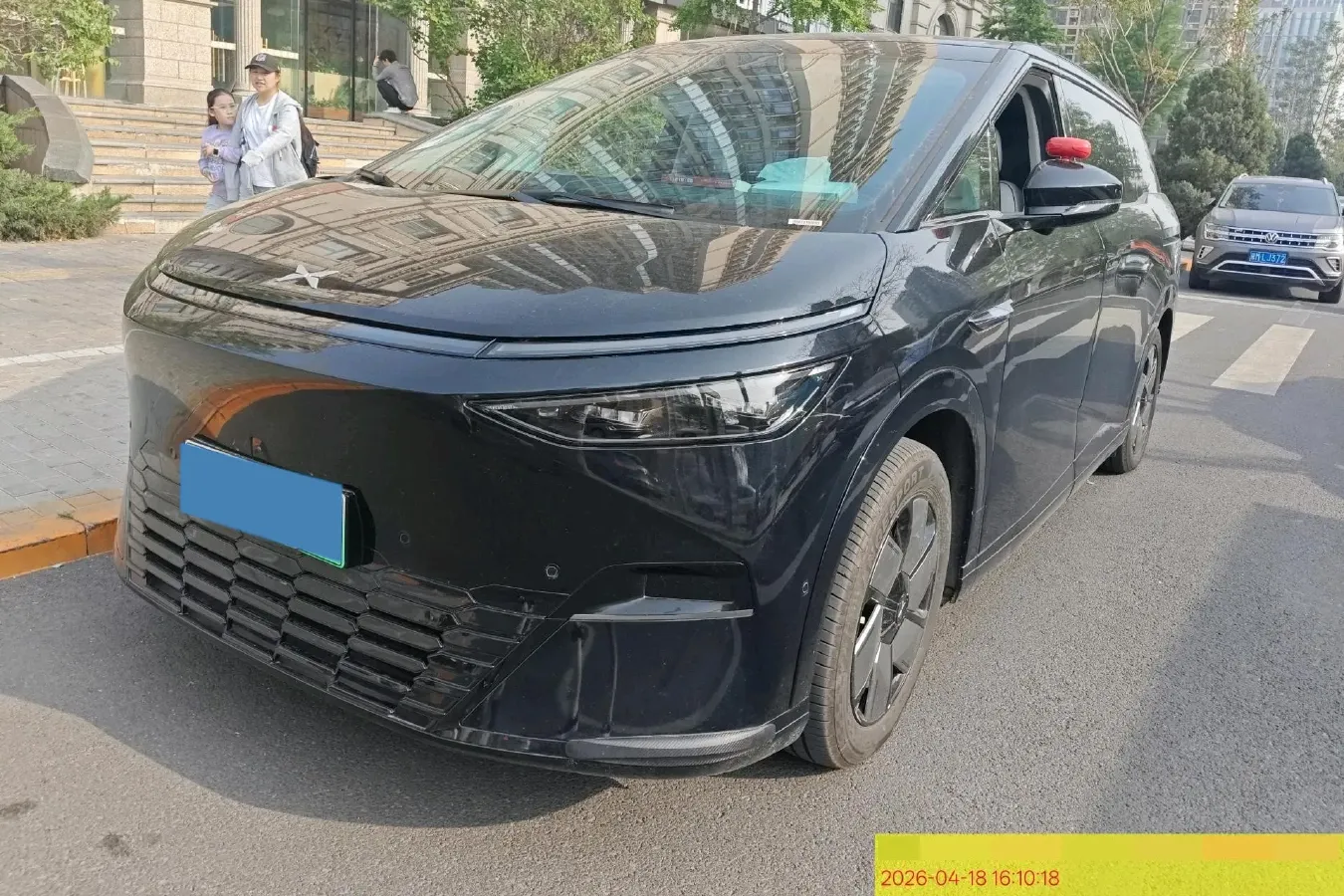2024 Xpeng X9 BEV 84.5KWH,autocango,china used car exporter,china ev exporter,chinese used car exporter,chinese used ev exporter