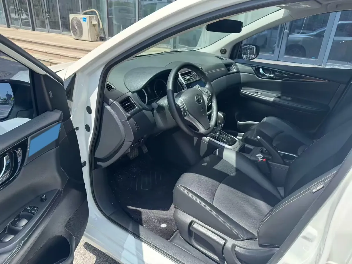 2023 Nissan Tiida 1.6L 122HP L4 CVT,autocango,china used car exporter,china ev exporter,chinese used car exporter,chinese used ev exporter