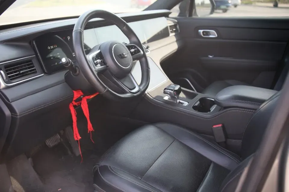 2021 Li ONE Range Extended 131HP REEV 40.5KWH,autocango,china used car exporter,china ev exporter,chinese used car exporter,chinese used ev exporter