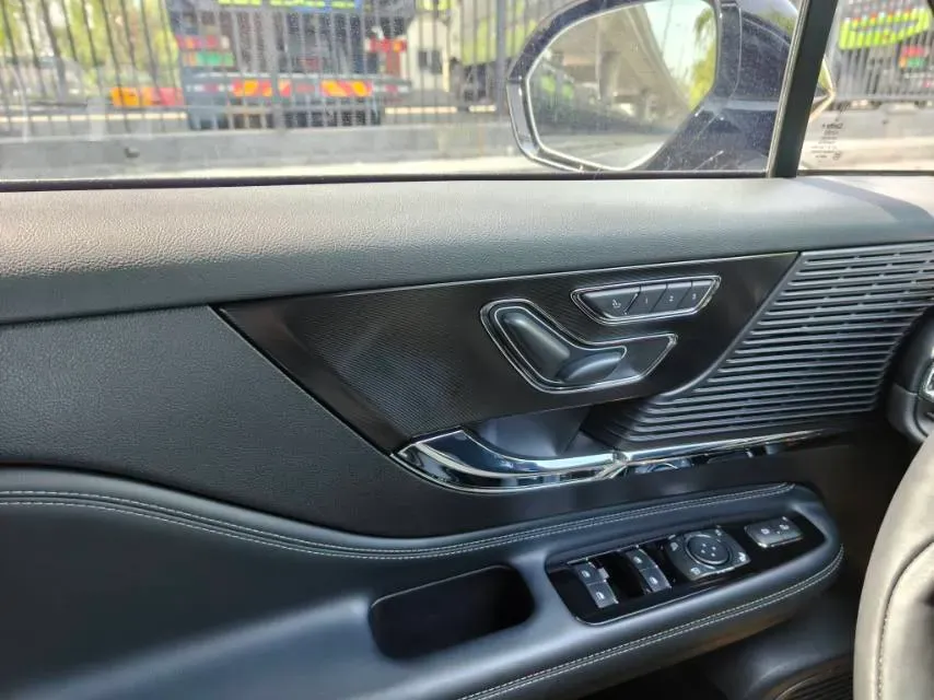 2021 Lincoln Corsair 2.0T 245HP L4 8AT,autocango,china used car exporter,china ev exporter,chinese used car exporter,chinese used ev exporter