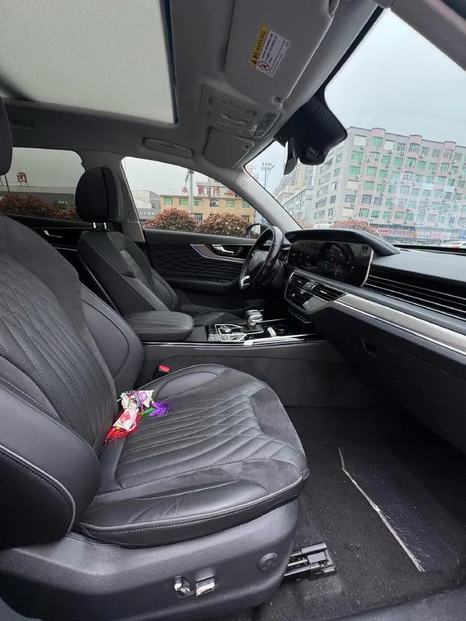 2022 HongQi HS5 2.0T 224HP L4 6AT,autocango,china used car exporter,china ev exporter,chinese used car exporter,chinese used ev exporter