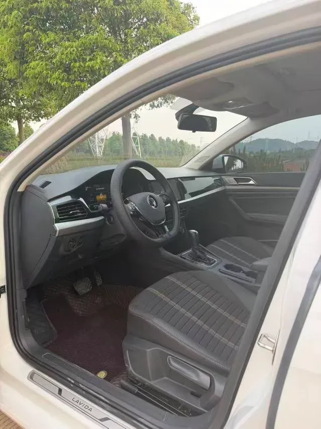 2021 Volkswagen Lavida 1.4T 150HP L4 7DCT,autocango,china used car exporter,china ev exporter,chinese used car exporter,chinese used ev exporter