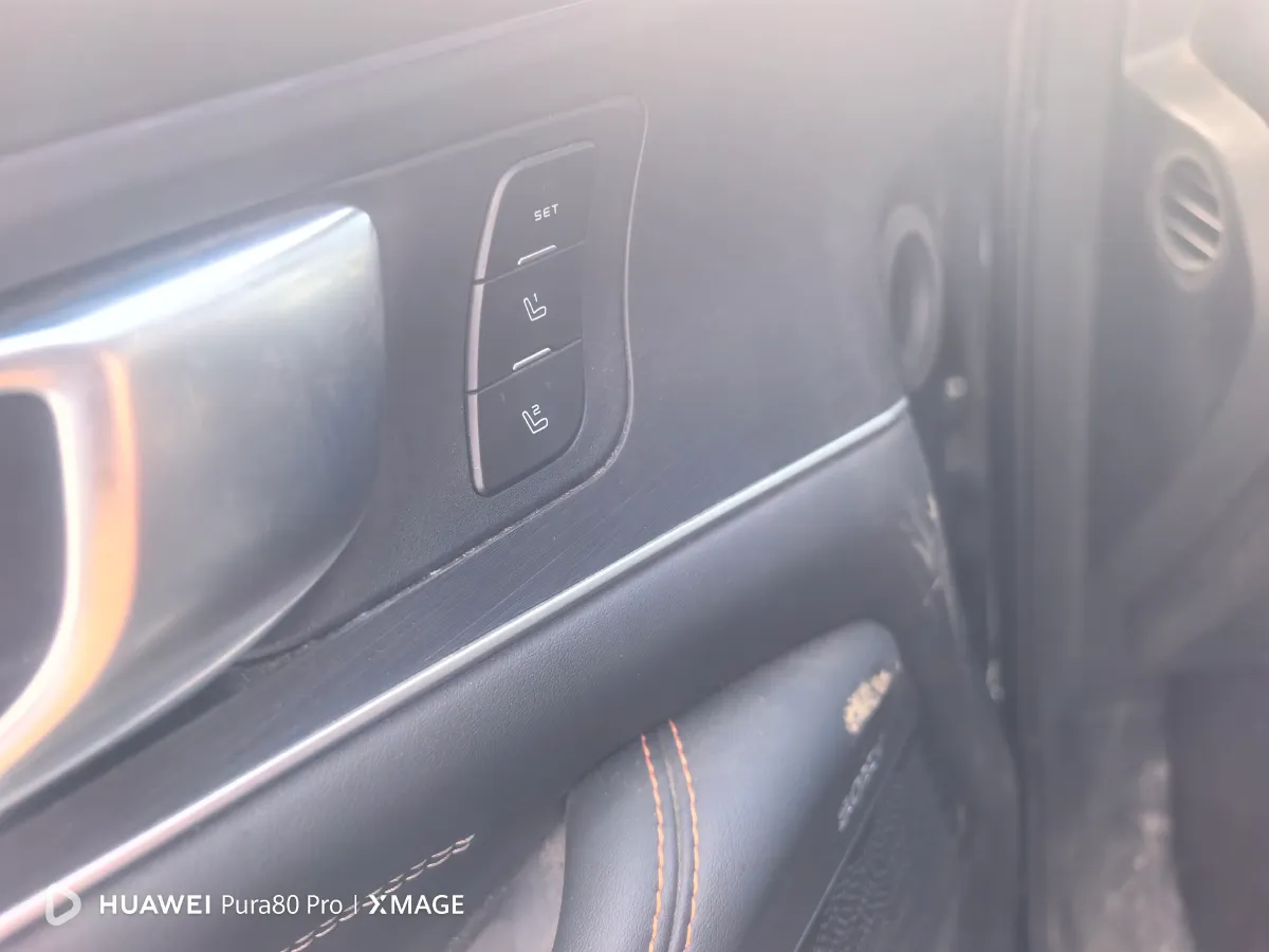 2021 ChangAn UNI-K 2.0T 233HP L4 8AT,autocango,china used car exporter,china ev exporter,chinese used car exporter,chinese used ev exporter