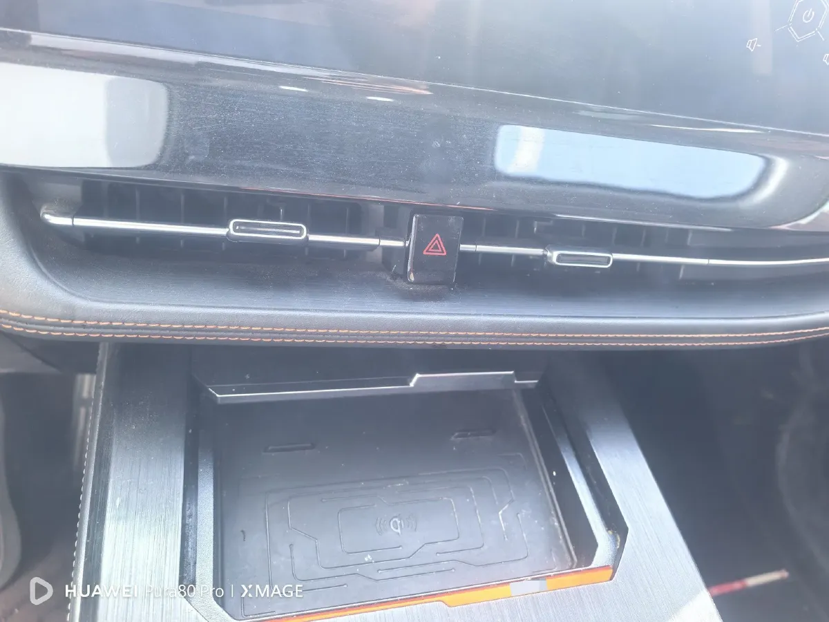 2021 ChangAn UNI-K 2.0T 233HP L4 8AT,autocango,china used car exporter,china ev exporter,chinese used car exporter,chinese used ev exporter