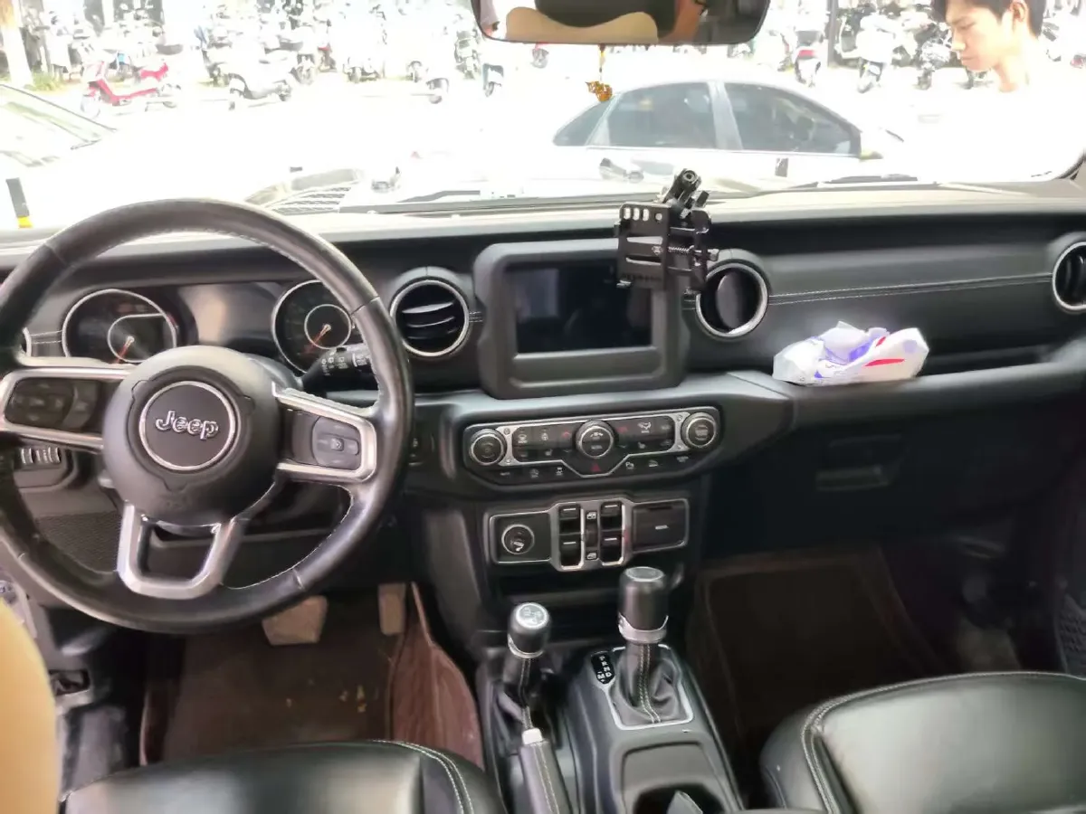 2021 Jeep Wrangler 2.0T 266HP L4 8AT,autocango,china used car exporter,china ev exporter,chinese used car exporter,chinese used ev exporter